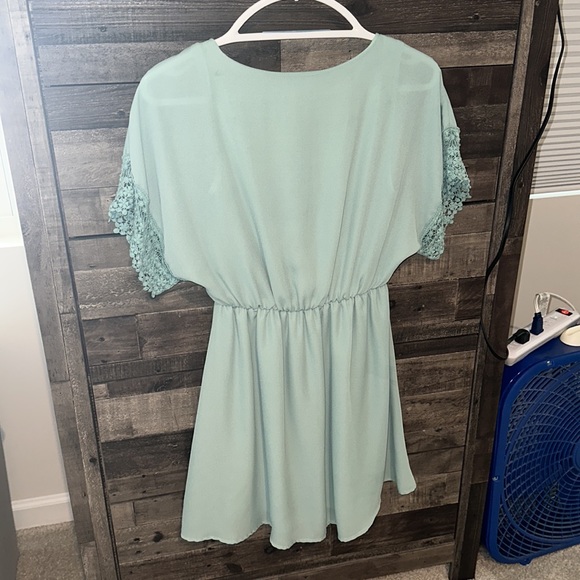 Altar’d State dress - Picture 4 of 4